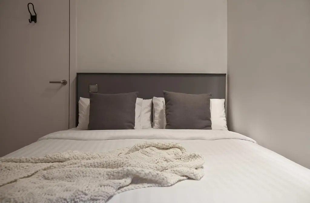 No 9 The Streets Apartments Barcellona 0*,  Spagna